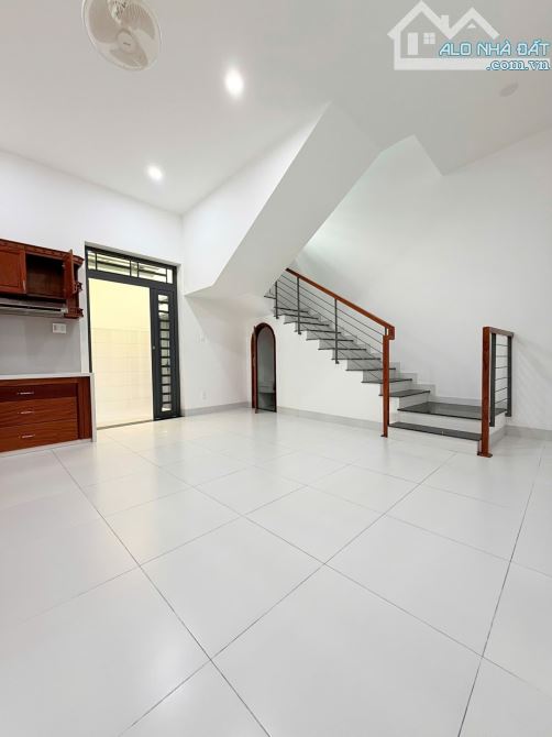 Bán nhà hẻm xe hơi - Lê Quang Định P11 Bình Thạnh - 98m2 ngang đến 6m - 3 tầng - 17,5 tỷ - 1