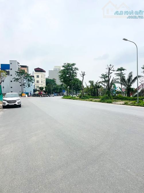 BÁN LÔ ĐẤT SIÊU ĐẸP NGỌC THỤY LONG BIÊN, DT80M2, MT 5.6M, MẶT PHỐ Ô TÔ TRÁNH, VỈA HÈ RỘNG, - 1