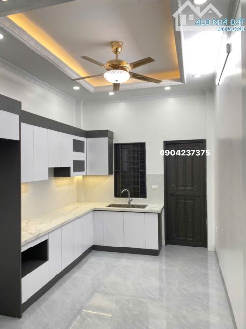DT: 50m, nhà 4 tầng, 4 ngủ, khách, bếp, oto đỗ cửa, giá 5.85 tỷ, Thôn Tân Hà, xã Duyên Hà - 1
