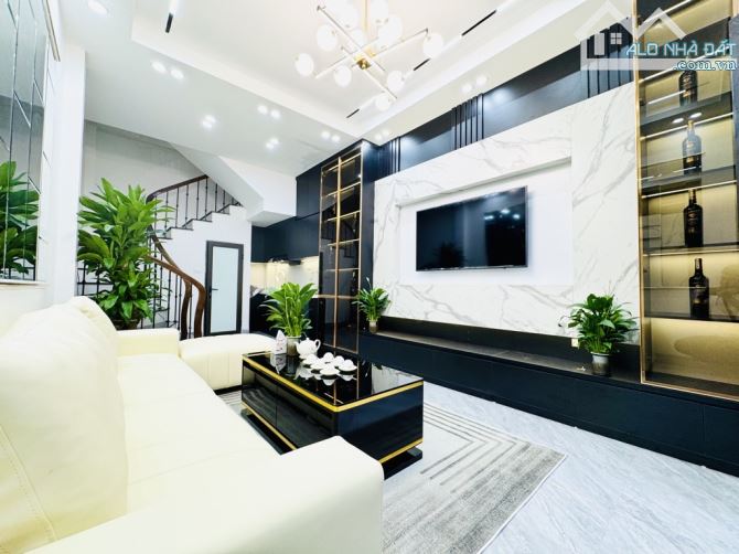 HIẾM TRONG PHÂN KHÚC - 10M Ô TÔ TRÁNH - NHÀ ĐẸP FULL NỘI THẤT - 1