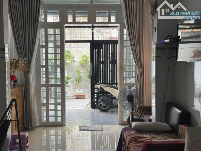 HẺM 6m, NGANG HIẾM 8m, GẦN CHỢ THỦ ĐỨC, DÒNG TIỀN 30tr/th, 310m2; NHỈNH 19 TỶ. - 1