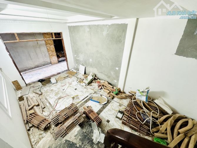 Siêu hót Việt Hưng Long Biên 30m mặt 3,8m 5T nhỉnh 6 tỷ gần phố. - 1
