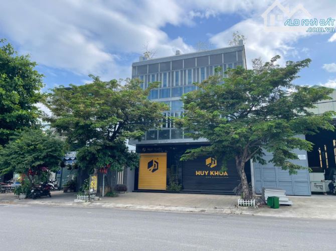 nhĩnh 21 tỷ sở hữu tòa nhà văn phòng siêu vip ngay Bàu Mạc23 với dt 300 m2 ngang 10m - 1