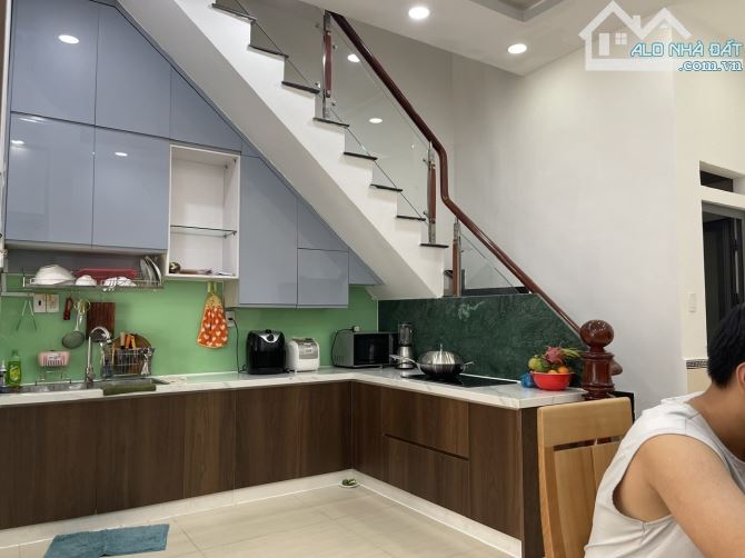 Hẻm lớn Hồ Văn Long – Nhà đẹp 3 tầng – Giá chỉ 5.2 tỷ - 1