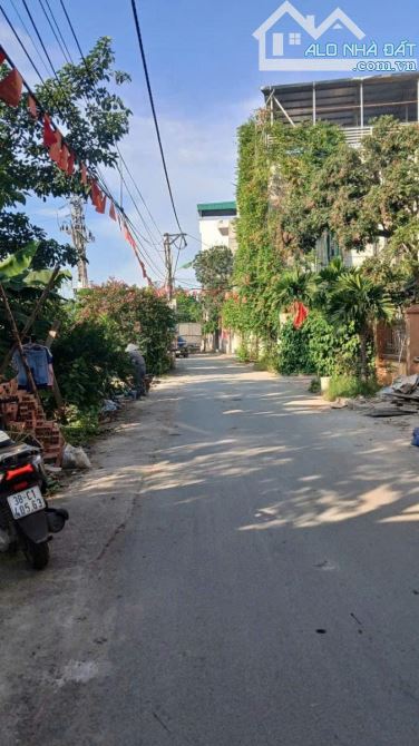 Sốt bán đất Tổ 13 – Yên Nghĩa -  trục chính – Ô tô tránh – Kd đỉnh – Sát KĐT Đô Nghĩa.