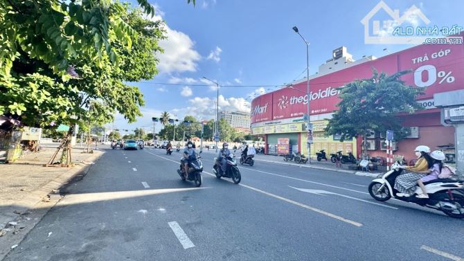 NGAY NGÃ TƯ MẶT TIỀN NÚI THÀNH - DUY TÂN - VỊ TRÍ VÀNG KINH DOANH ĐỈNH CAO- GIÁ 15 TỶ,TL. - 1
