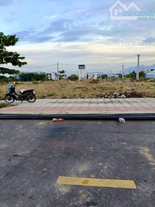 Bán đất Tái định cư Ngọc Hiệp, Tây Nha Trang chỉ 40 triệu/m2 - 1