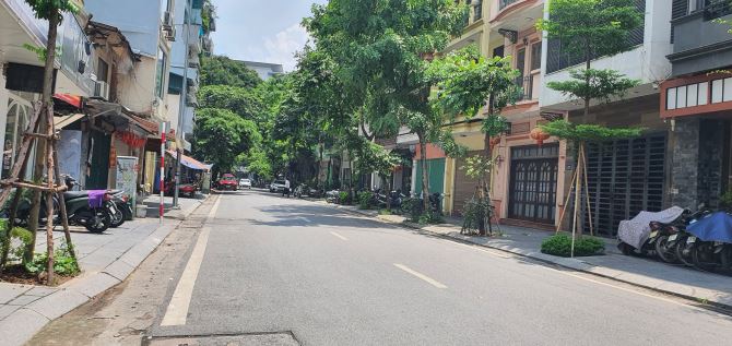 Bán nhà mặt phố Sơn Tây quận  Ba Đình - DT 83m2 - 5 tầng - MT 5m - Giá chỉ  56 tỷ - 1