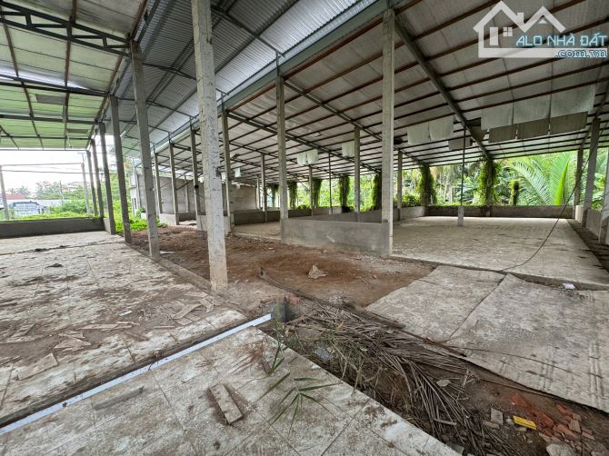 Cho thuê kho xưởng 2000m2 mặt tiền QL57C.Có sẵn điện 3 pha - 1