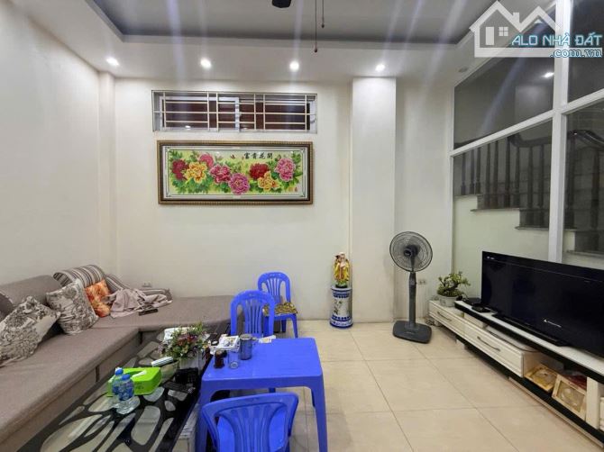 BIỆT THỰ KIM MÃ - DT 66M2 x 3T - MT 5M - 12 TỶ - GẦN PHỐ - 3 THOÁNG - SÂN VƯỜN RỘNG - 1