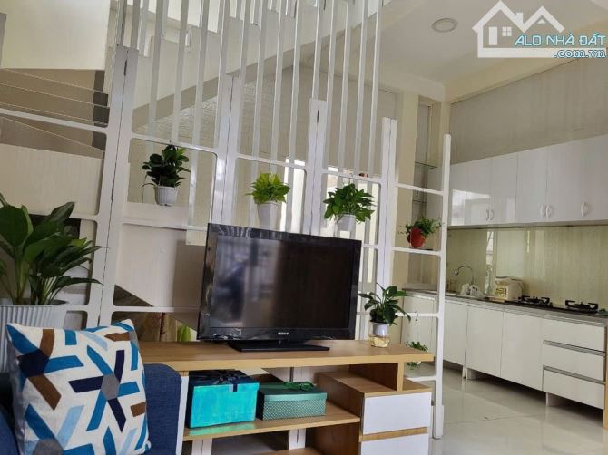 Hẻm 6m 125/2a Hòa Hưng Q10 5x10m 2L đủ nội thất - 1
