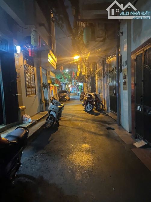 Ngô Sỹ Liên - Một ngoặt vào nhà - Ngõ nông - Gần phố - Bán đất tặng nhà - Cách ô tô 20m - 1