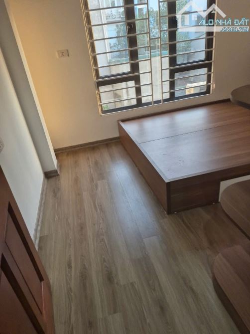 Bán gấp nhà 5 tầng Tứ Hiêp. Full nội thất, đường thông. Chỉ hơn 5 ty - 1