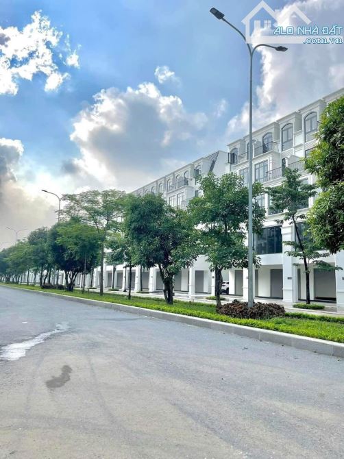 Bán nhà mới 5 tầng, lô góc 2 thoáng, oto thông tứ tung tại HOÀI ĐỨC, giá chỉ 5.1 tỷ. - 1