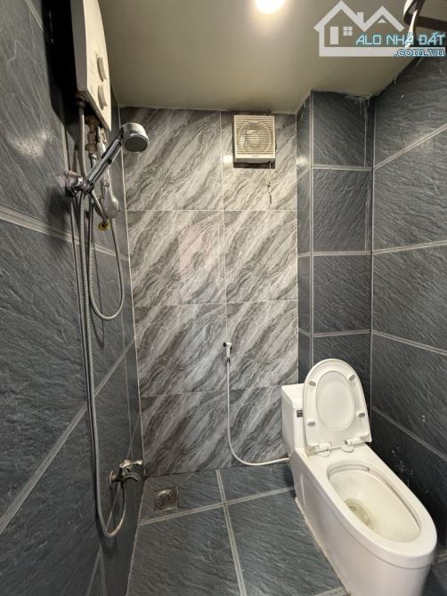 🔥CHỈ NHỈNH HƠN 3 TỶ ĐÃ CÓ CĂN NHÀ ĐẸP NGAY PHỐ ẨM THỰC PHAN XÍCH LONG  VỊ TRÍ : PHAN TÂY - 1