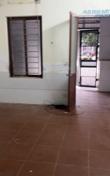 Nhà cấp 4 phố Lạc Hồng, Thanh Xuân, Hà Nội đường thiing ô tô tránh - 1