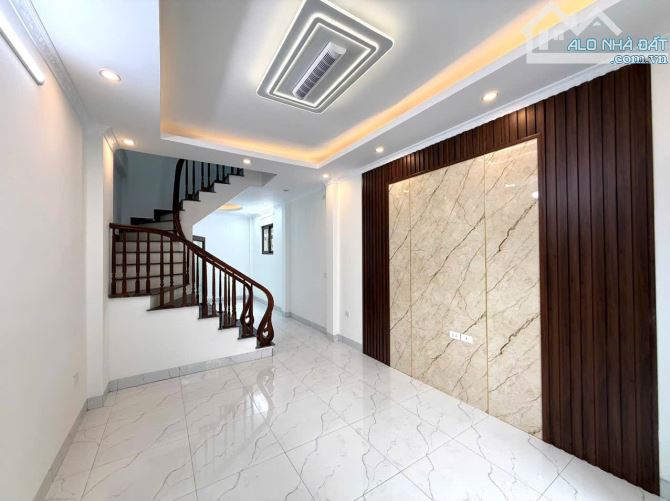 NHÀ ĐẸP RỘNG-T/C VỪA -PHÂN LÔ-OTO ĐỖ CỬA-4 TẦNG-CỤM 7 PHƯỢNG NGHĨA- PHỤNG CHÂU-CM-48M-5 TỶ - 1