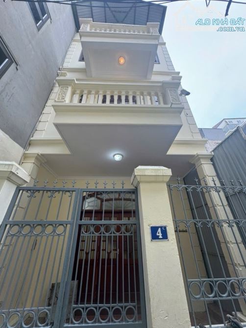 siêu phẩm phân lô Hoàng Cầu phân lô 50m x 4 tầng khu VIP - dân trí cao siêu hiếm - 1