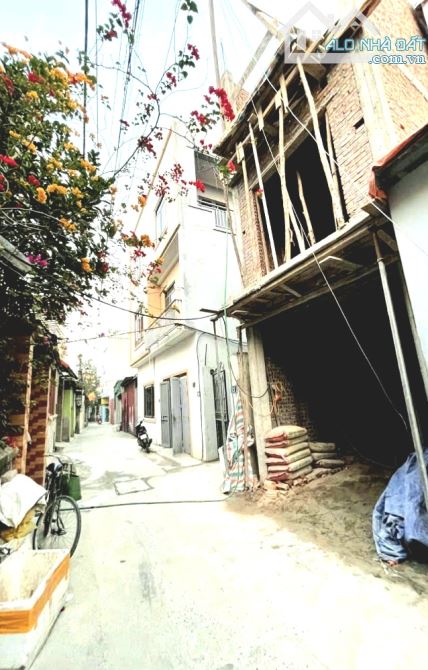 Trung Tâm Ngọc Hồi cần bán gấp nhà 42m2×3tầng ,mt:4m giá 5.38 tỷ - 1
