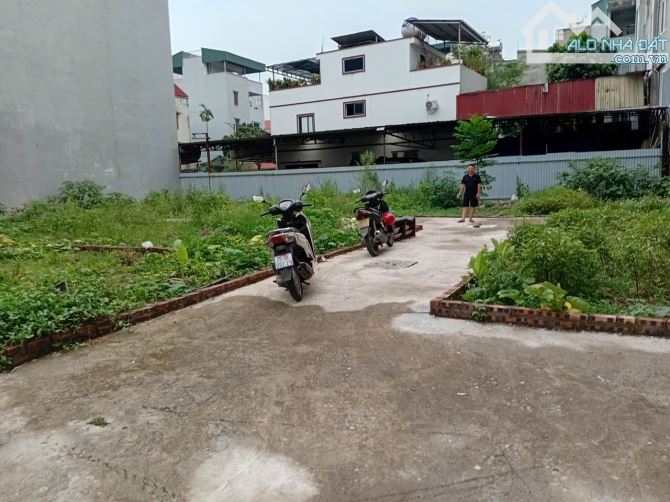 Bán đất Ngọc Thụy, mặt tiền khủng, 81m - 1