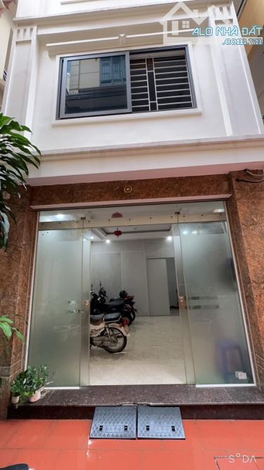 CHÍNH CHỦ GỬI BÁN NHÀ PHỐ TRẦN THÁI TÔNG DT 48m, 5 Tầng, Mt 4,2 m, Giá 12,3 tỷ - 1