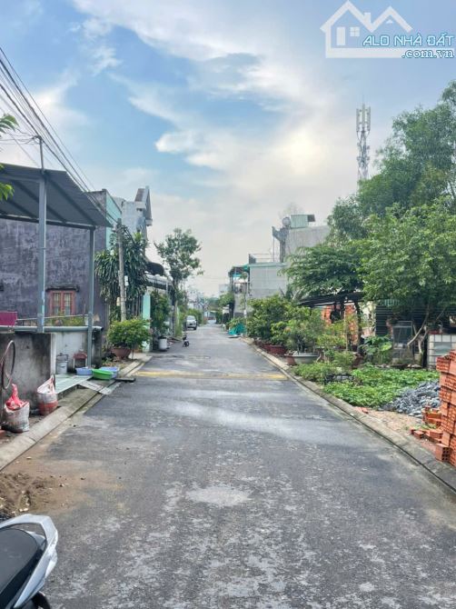 BÁN ĐẤT QUẬN 9 , GẦN 700M2 VỚI GIÁ CHỈ 25 TỶ - 1