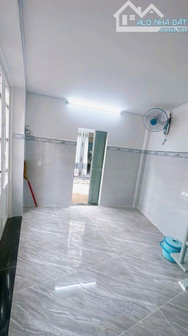 SÁT MẶT TIỀN XE HƠI Q4  NHÀ MỚI NGANG  4.45 DÀI xx hơn 1 tỷ 7 - 1