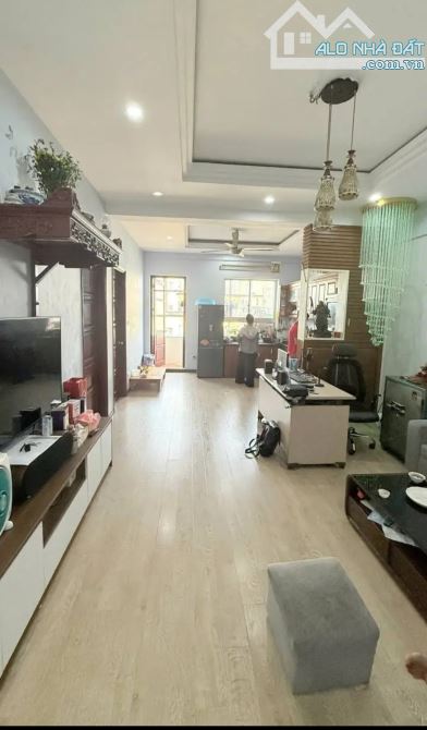 CHÍNH CHỦ BÁN CHUNG CƯ B10C NAM TRUNG YÊN - 2PN - 69M2 - NHỈNH 5 TỶ - 1