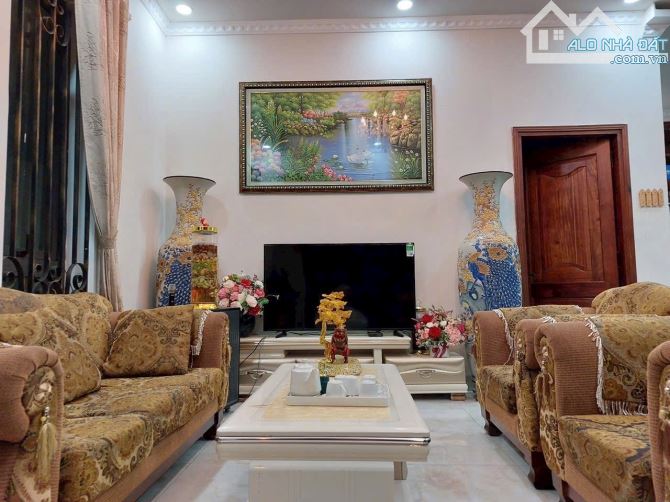 Biệt thự góc cao cấp KĐT Hà Quang 2 184m2 mặt 12m full nội thất sẵn tiền thuê giá 16,8 tỷ - 1