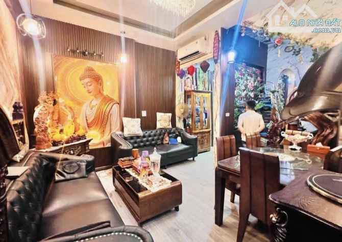 NHÀ HOÀNG QUỐC VIỆT- 65M- VỈA HÈ- Ô TÔ TRÁNH- KINH DOANH- 25 TỶ - 1