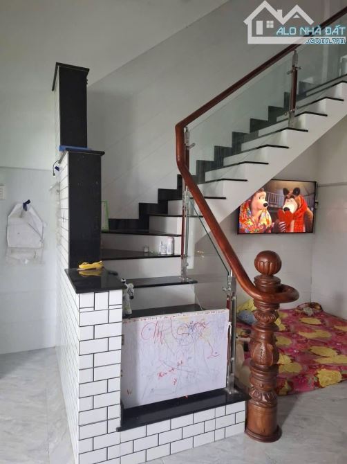 Nhà 1 lầu 1 trệt tại đường song hành,tân hiệp dt 117m2 giá 1 tỷ 150 triệu , sổ riêng - 1