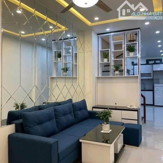 Bán gấp Nguyễn Lương Bằng 30m2, 4T 4 ngủ thoáng, ở ngay hiếm - 1