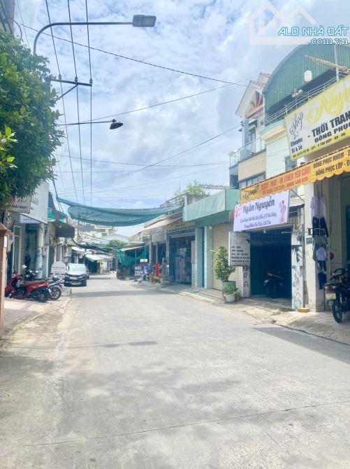 Chuyển chỗ ở gửi bán nhà mặt tiền KDBB Tân Hiệp, 215m2 ngang 6 giá hơn 8 tỷ. - 1