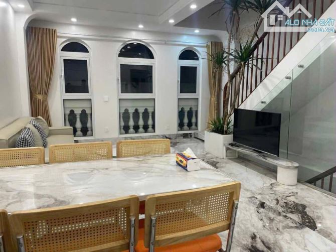 Bán gấp nhà đẹp Hoa Bằng, Cầu Giấy, 6 tầng thang máy, ngõ thông gần chợ, nội thất hiện đại - 1