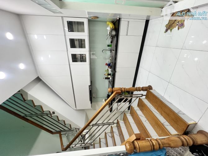Chỉ 5tỷ3 Cách MT 1 Căn - Ngang 5.5M Ngô Thị Thu Minh,Tb - - 1