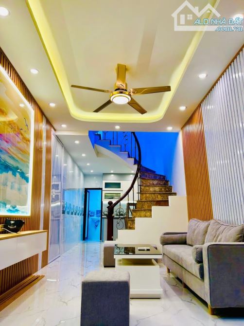 Nhà Đẹp - Ở Ngay - Thổ Quan - Đống Đa - Dt: 39m2/4tầng/3mMT* nhỉnh 6 tỷ - 1