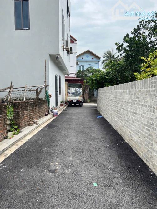 Bán đất Đa Tốn ô tô vào đất ngõ thông siêu thoáng - 1