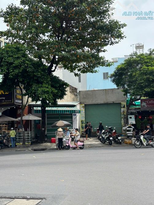 NHÀ MẶT TIỀN NGUYỄN SƠN , 9M X 16M , LỀ ĐỂ XE RỘNG RÃI VỊ TRÍ SIÊU ĐẸP - 1