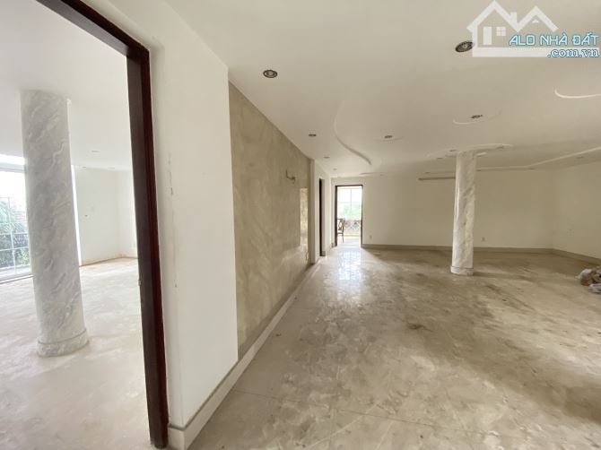 Biệt Thự Góc Tên Lửa, DT 556m2 / Siêu Hiếm Giá 65 tỷ TL - 1