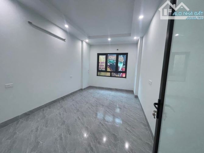Bán nhà Cổ Nhuế 42 m2, 5 tầng, 5 ngủ, 2 thoáng 6.5 tỷ - 1
