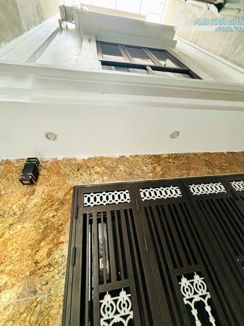 Đẹp còn rẻ! Hồ Linh quang, 50m -6 tầng thang máy,5 tạ đỗ cổng,20m oto tránh loanh quanh 9đ - 1