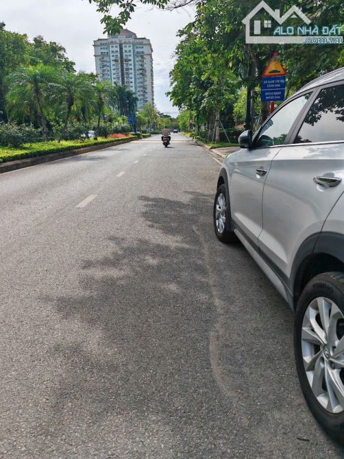 Bán biệt thự  tại CIPUTRA, Tây Hồ, 246m2, mt 12m, nhỉnh 60tỷ. - 1