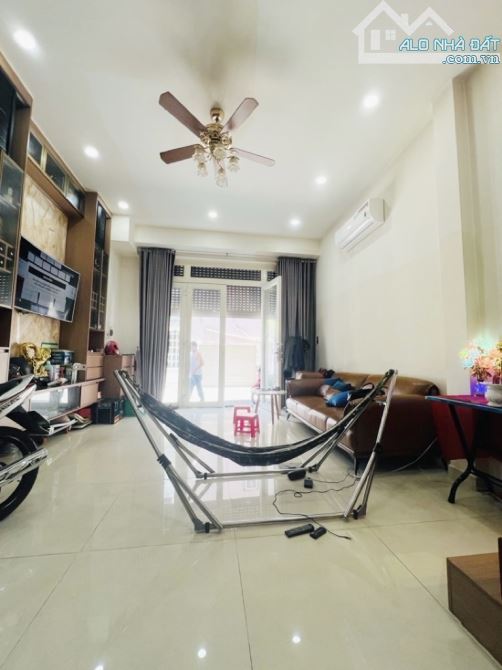 Căn góc 2 MT, 4 tầng , HXH  tránh,  Võ Thị Nhờ, Tân Thuận Đông, Quận 7 – chỉ nhỉnh 8 tỷ - 1