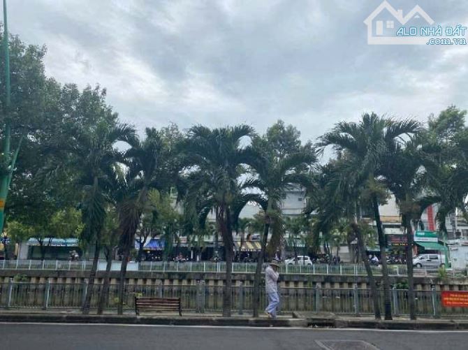 NHÀ 5 TẦNG NGUYỄN BẶC - 103.8 M2 - 11 PHÒNG - THU NHẬP 55 TRIỆU/ 1 THÁNG - NHỈNH 13.5 TY - 1
