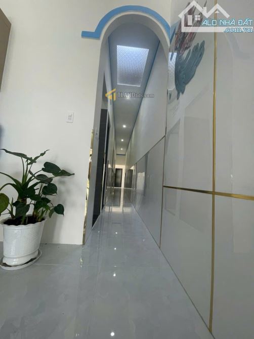 Nhà cấp 4 nhỏ xinh, sổ riêng xây dựng đường ô tô chỉ hơn 5 tỷ - 1