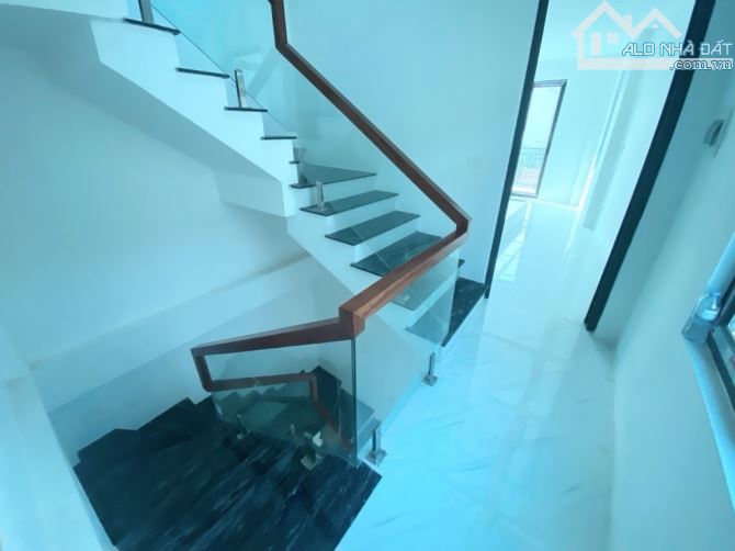 BÁN NHÀ Ỷ LA – LÔ GÓC – Ô TÔ CÁCH 50M – 35MX5T NHÀ MỚI XÂY GIÁ 5,X TỶ - 1