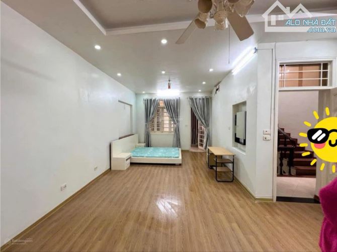 Cho thuê nhà nguyên căn ngõ 4 Tôn Đức Thắng, DT 60m2 x 4 tầng, 5 phòng ngủ, full nội thất. - 1