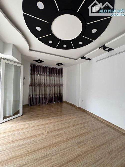 36m² HÀNG HIẾM TRUNG TÂM PHÚ NHUẬN-NHÀ 3 MẶT HẺM XE HƠI TRÁNH- 5 TẦNG-4PN- CHỈ 8 TỶ - 1