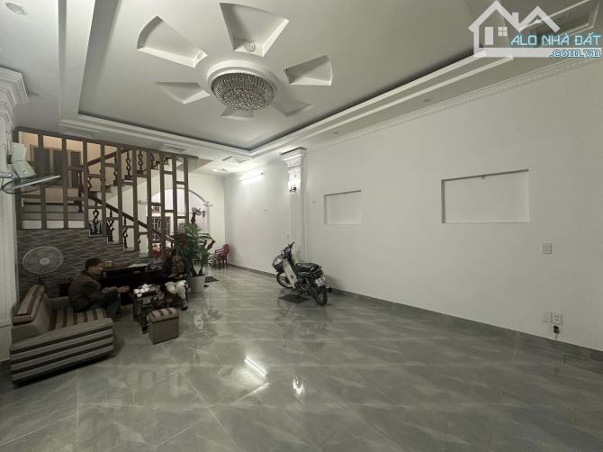 Ms Linh- ĐỘC NHẤT nhà 4 tầng mặt đường kinh doanh Tôn Đức Thắng, gần ngã 3 Sở Dầu - 1