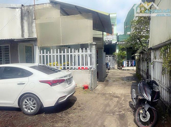 Cần bán lô đất 5x21m, Hướng đông, hẻm Trần Quang Diệu, P. Nghĩa Lộ, Quảng Ngãi - 1